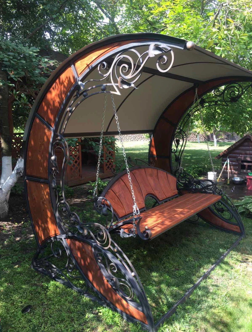 Heirloom Garden Glider