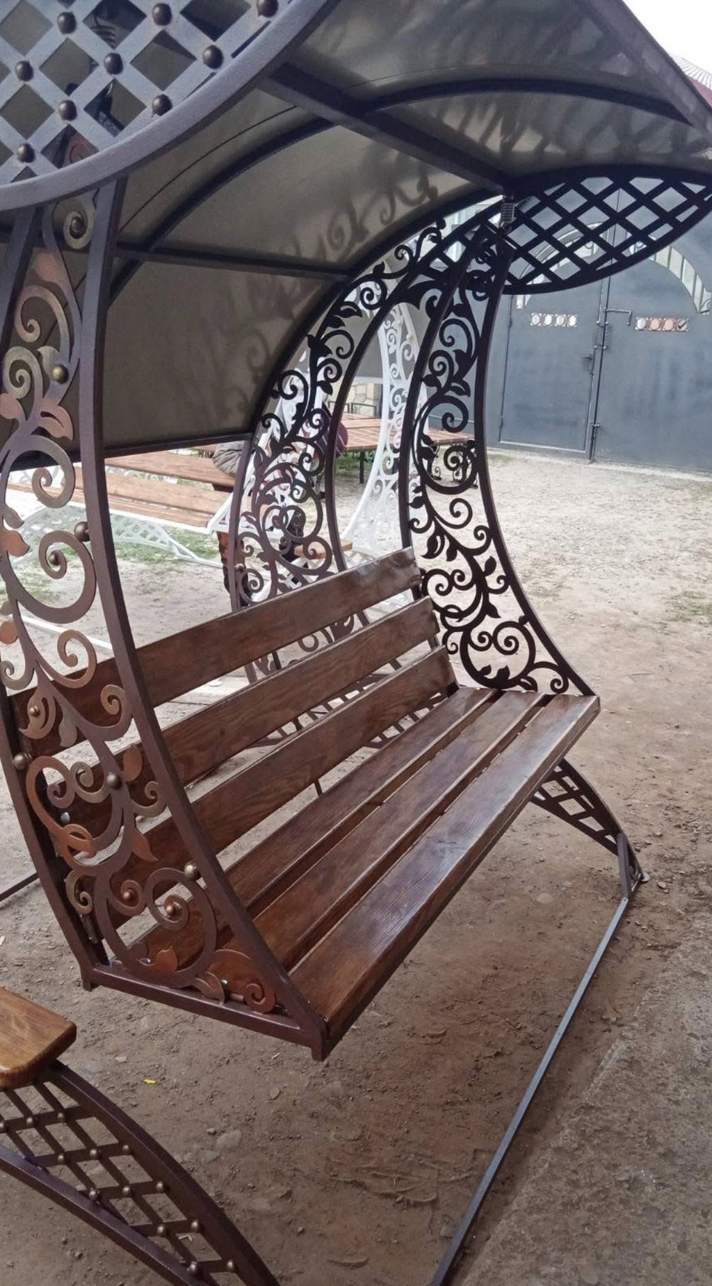 Heirloom Garden Glider